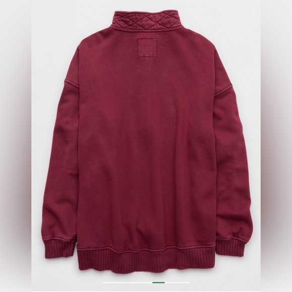 Aerie Quarter Snap Oversized fleece sweatshirt in deep cherry color - Picture 4 of 9